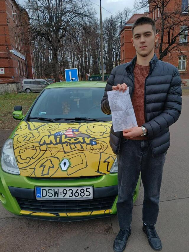 Zdjęcie WhatsApp 2025-11-25 o 00.09.54_e7542e6a